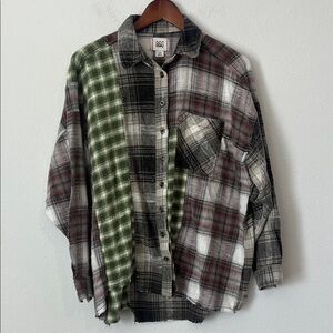 URBAN OUTFITTERS BDG Plaid Spliced Flannel Long Sleeve Button Down Top